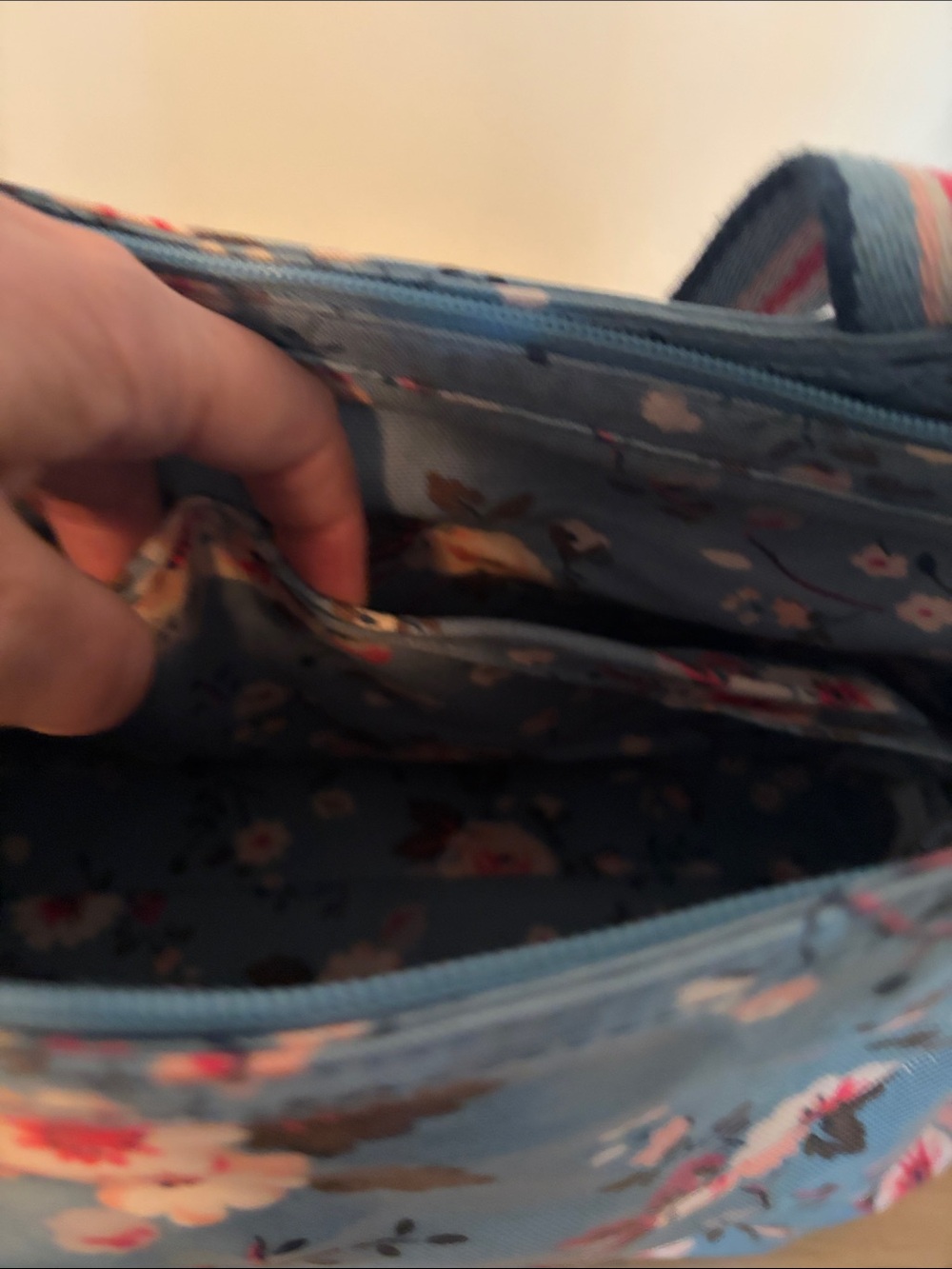 Large Cath Kidston Floral Crossbody - Picture 9 of 12